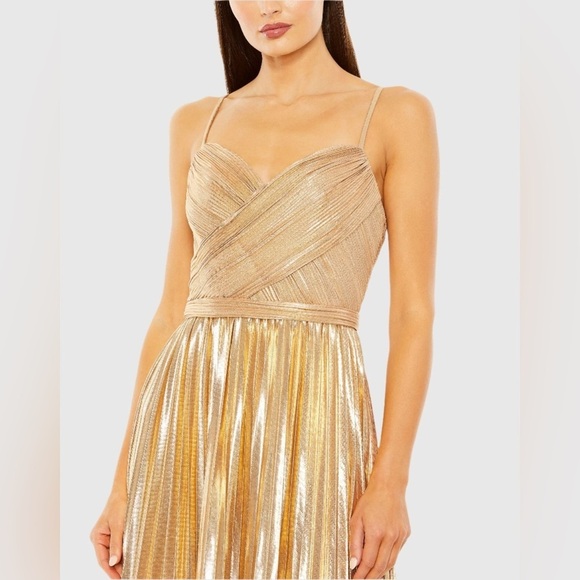 IEENA FOR MAC DUGGAL 27489 NWT
Gold Metallic Slim Strap Deep V Pleated Gown - Picture 2 of 6